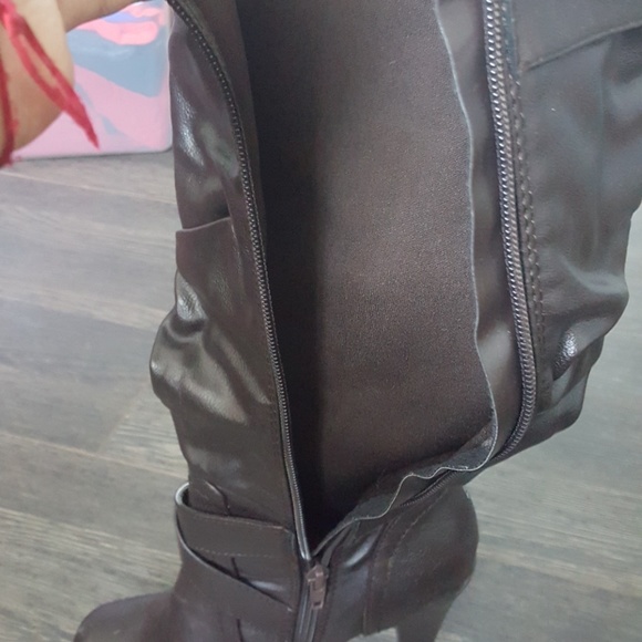 Brown Leather Boots - Picture 4 of 4